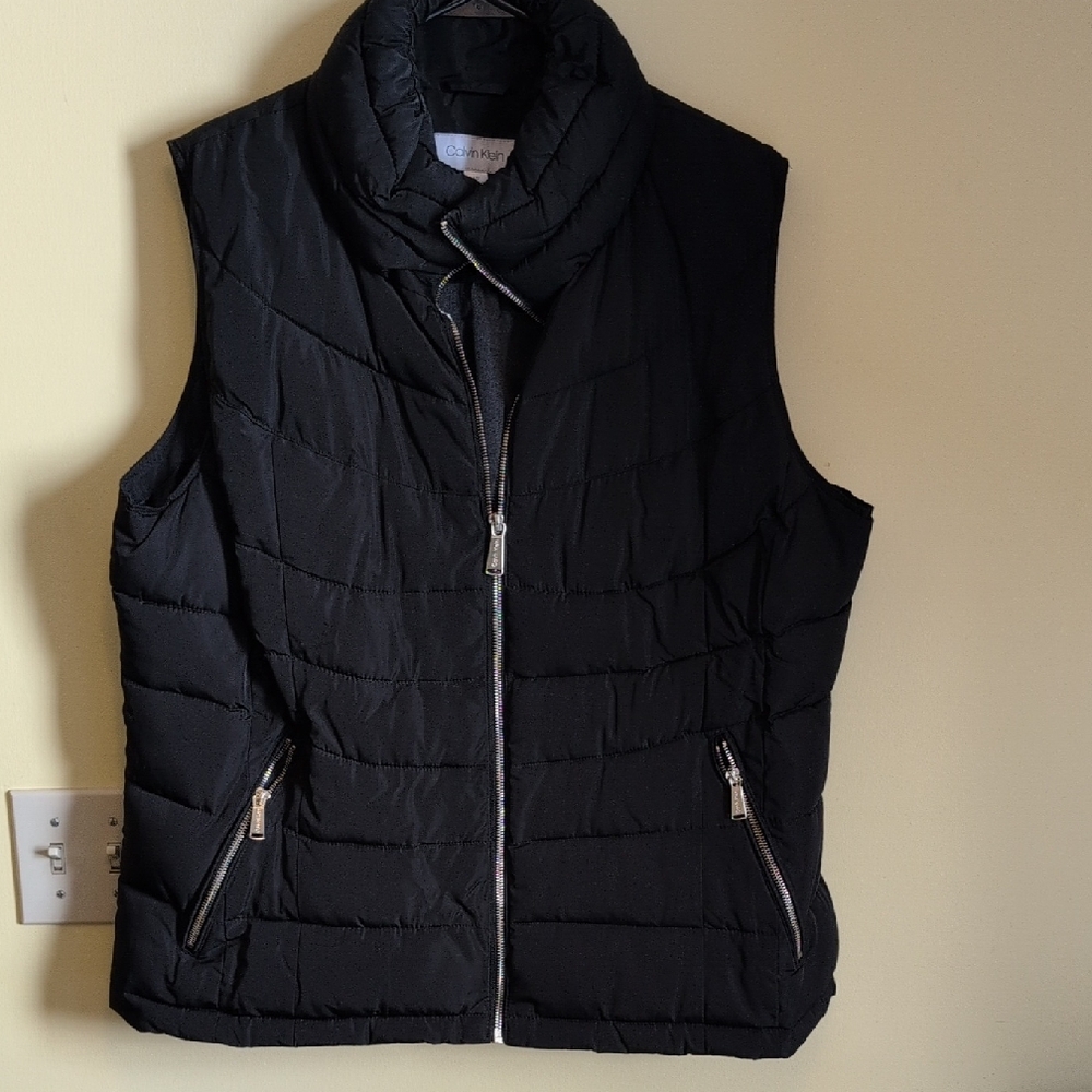 Elegant Black Quilted Puffer Vest